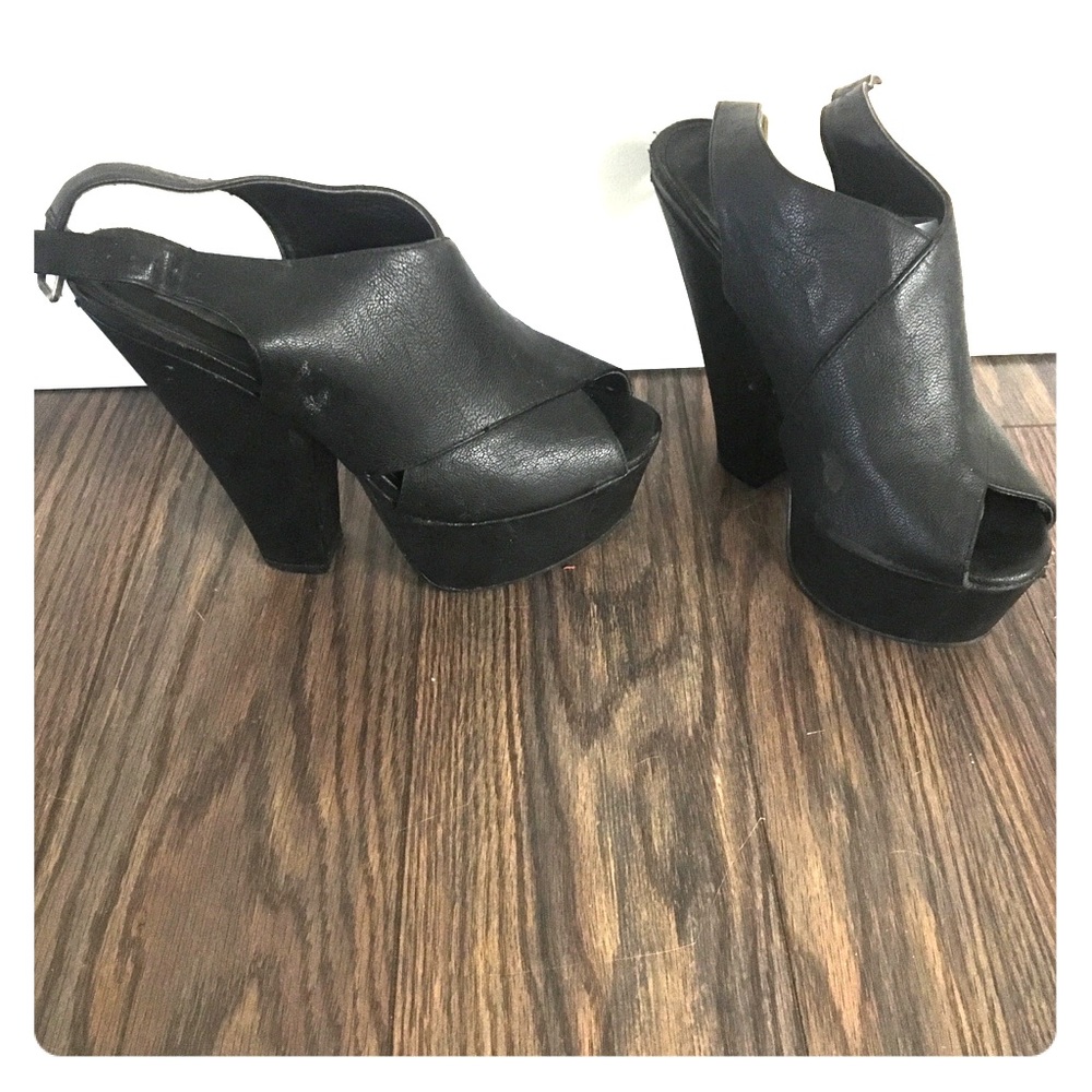 Steve Madden “Galleria”